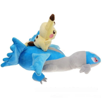 Pikachu op Latias Knuffel 28 cm