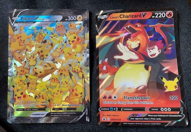 Lance's Charizard V 220 HP // Oversized Pokémon kaart