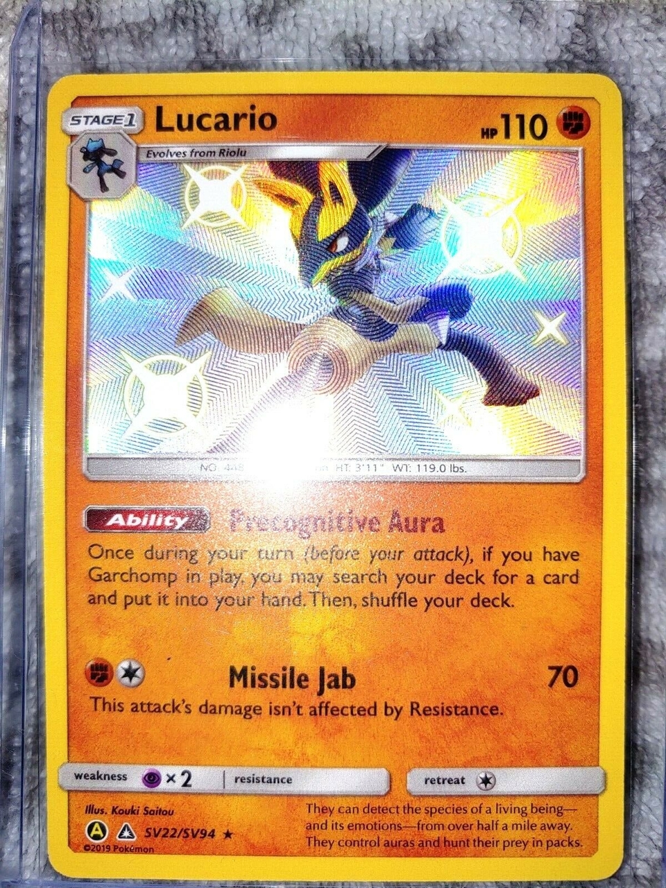 Shiny Lucario Hidden Fates Holo Rare Pokemon Card. SV22
